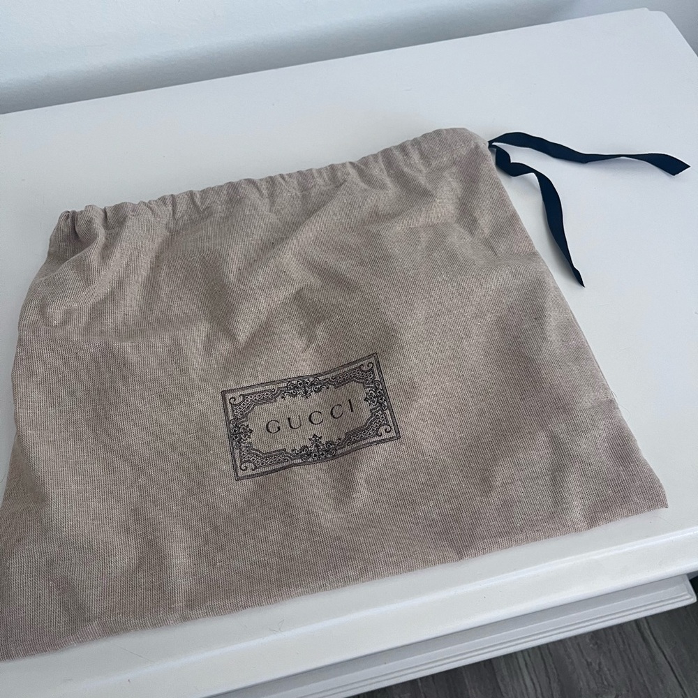 Gucci dust bag